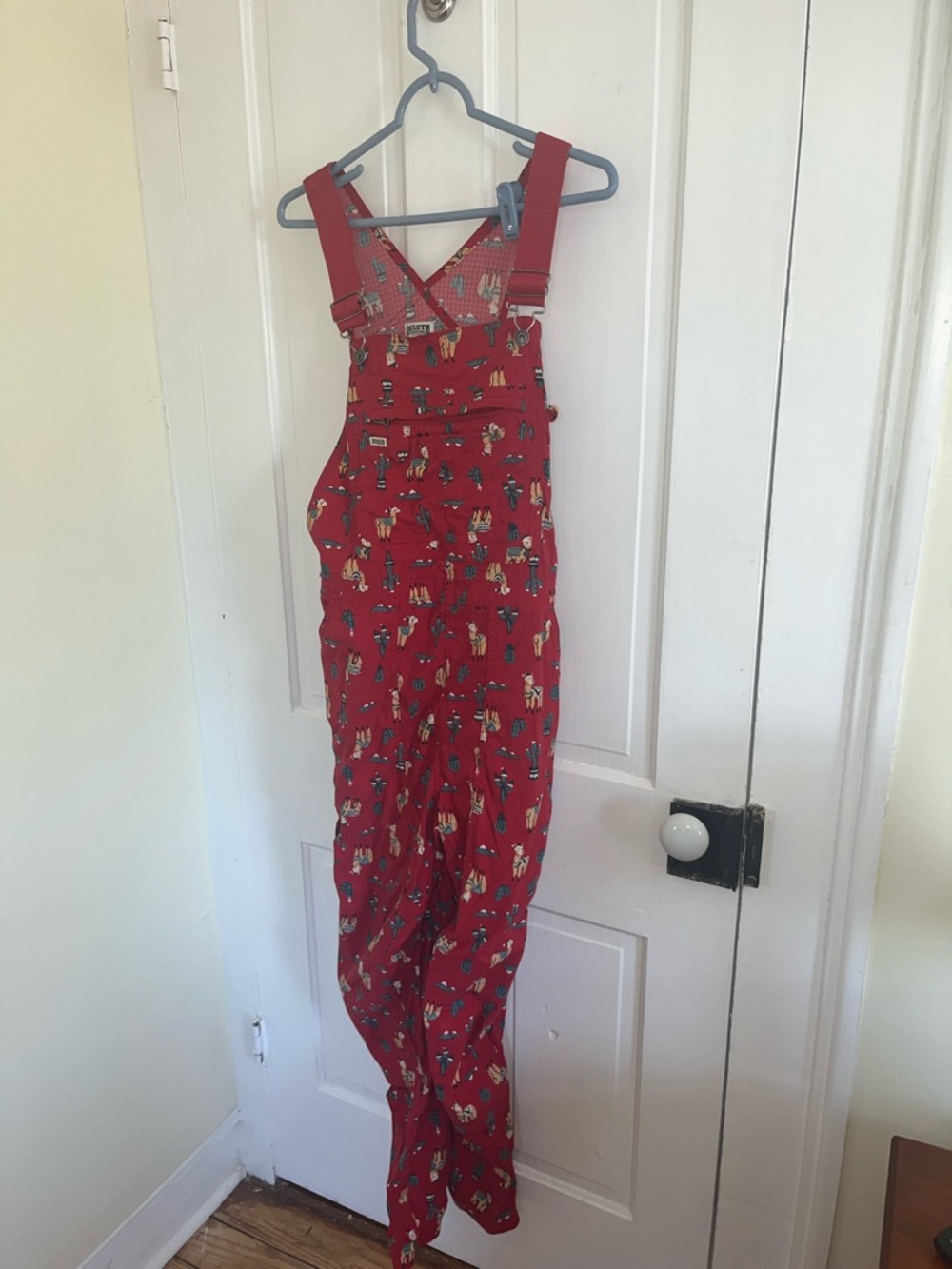 Duluth Trading Co winter llama red Women's Overalls Jumpsuit medium x 29